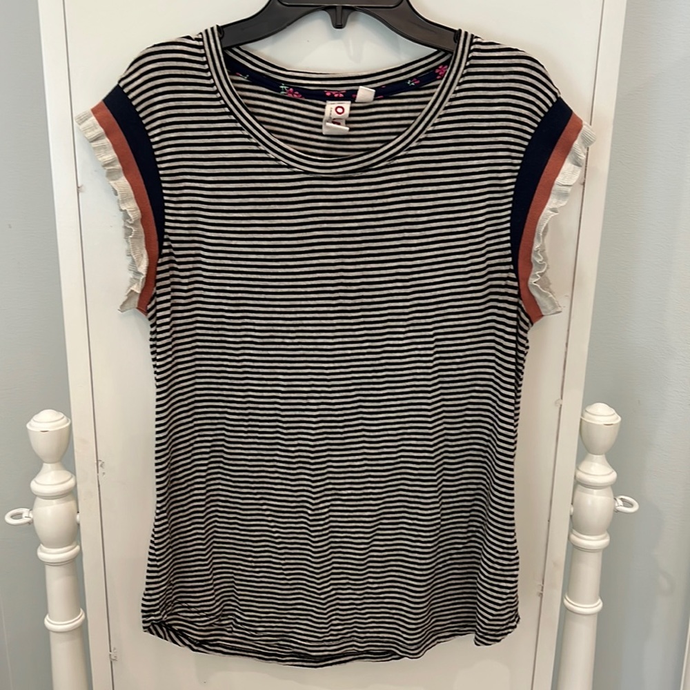 Navy and cream short sleeve top